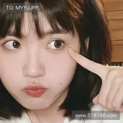 杜严谦